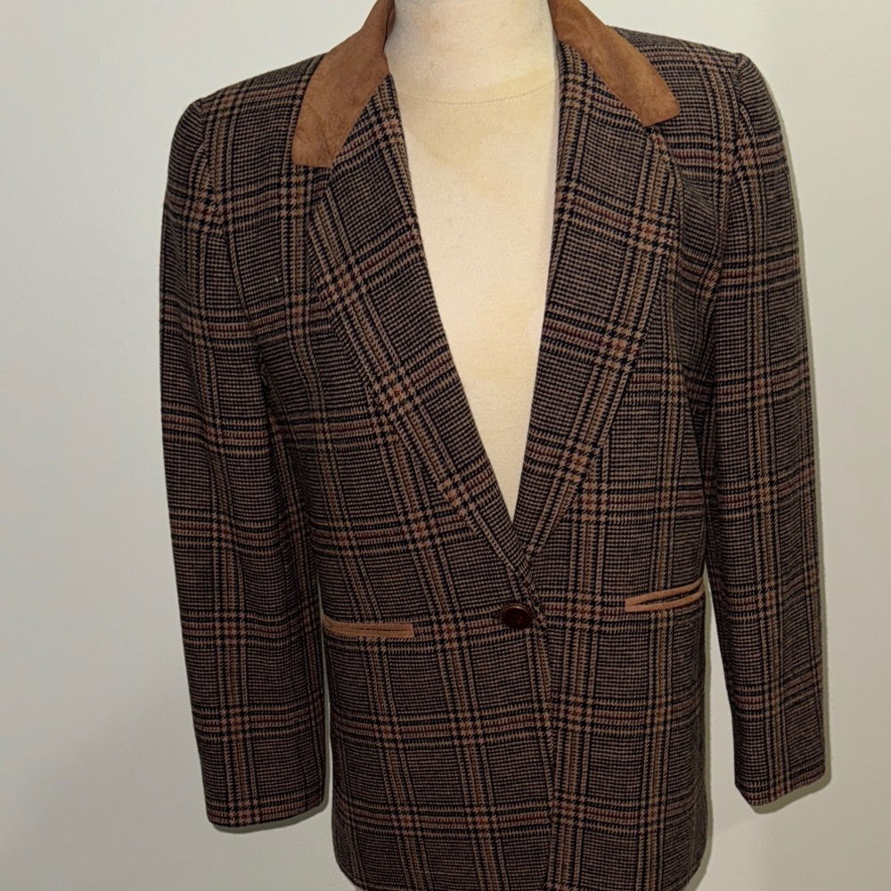 Harve Benard Checkered Blazer with Tan Accents